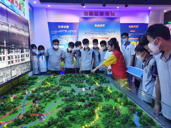 6月19日,宣城市机电学校(广德高级技工学校)开展2020年“走进科学,认识世界”科技体验活动。 (5)_看图王.jpg 6月19日,宣城市机电学校(广德高级技工学校)开展2020年“走进科学,认识世界”科技体验活动。 (5)_看图王.jpg